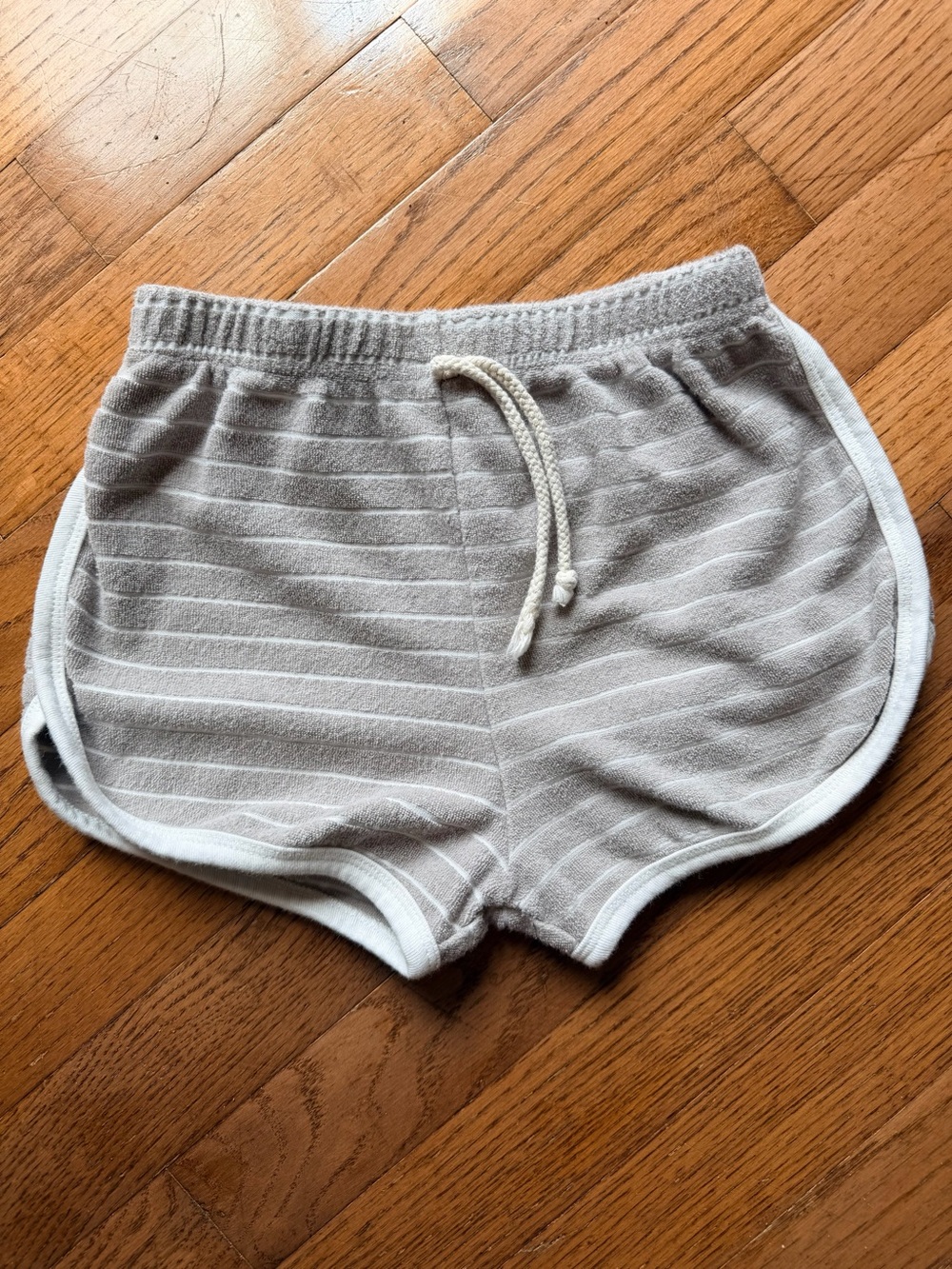 Mebie Baby Terry Cloth Shorts 5T Gray White Striped Retro Dolphin Hem